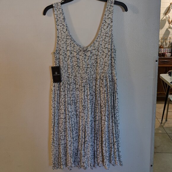 Volcom Bae Bae Doll Dress - Picture 3 of 7